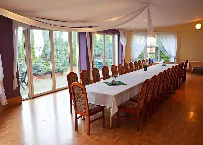 Lipce Деревянный коттедж